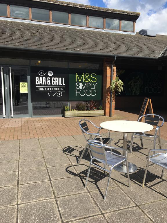 Warrington Motel, J20 M6 Lymm Services Exterior foto